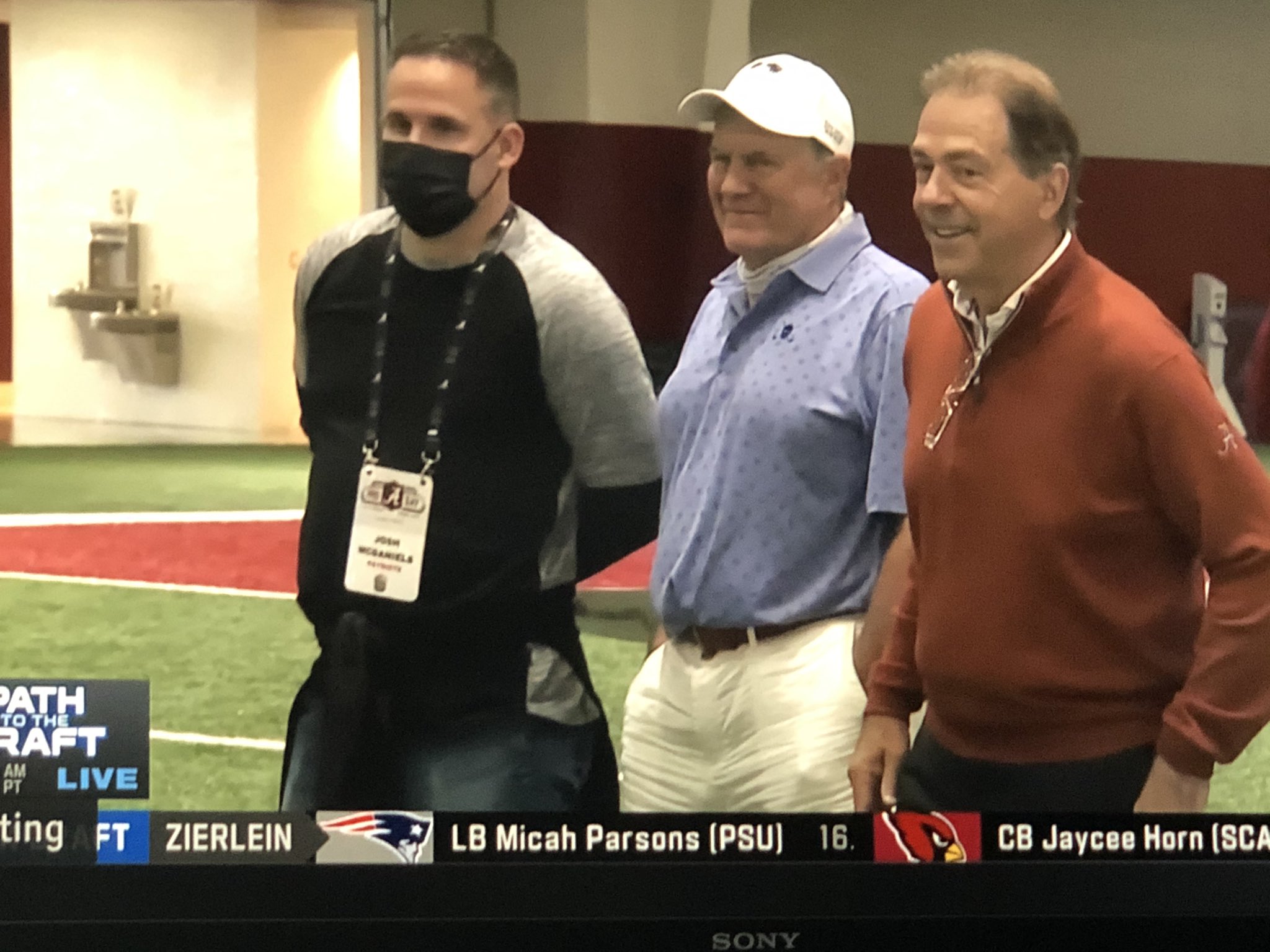 ExvlolpW8AAYfWB.jpg:large