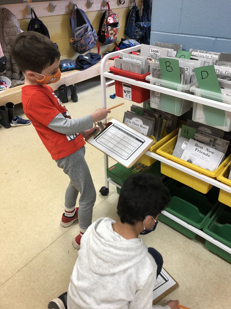 mswolfsclass's tweet photo. Hard at work in our math and literacy bins!!! https://t.co/TkkStV5uqQ