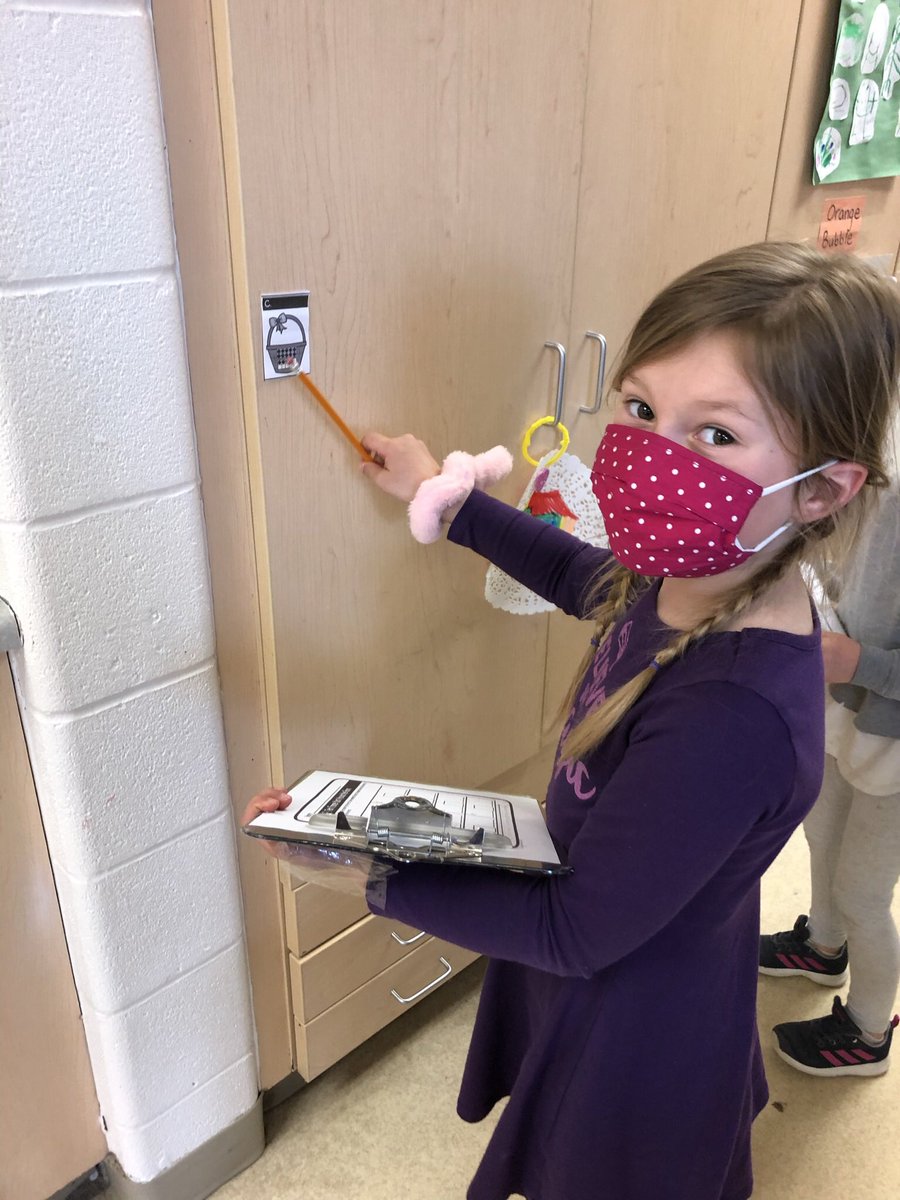 mswolfsclass's tweet photo. Hard at work in our math and literacy bins!!! https://t.co/TkkStV5uqQ