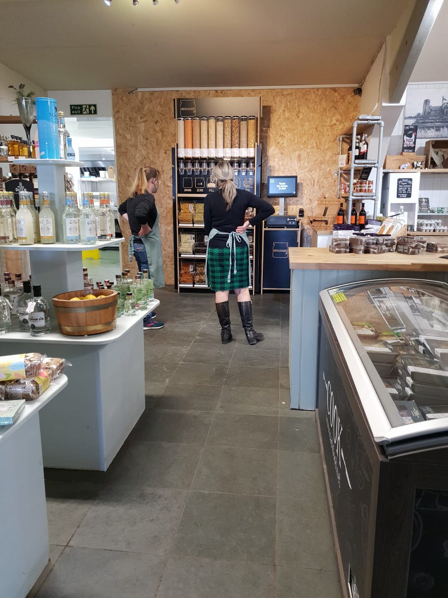 Unpackaged's tweet photo. What a fantastic day fitting out #UnpackagedAT @HartleyFarm It looks so smart filled with @cotswoldfayre products and ready for your customers to use!
#unpackaged #refillsystem #refillandreuse #refill #refillinstyle #refillable #refillableretail #bulkbuy #bulk #bringyourownbag https://t.co/ohJMZdc1vk