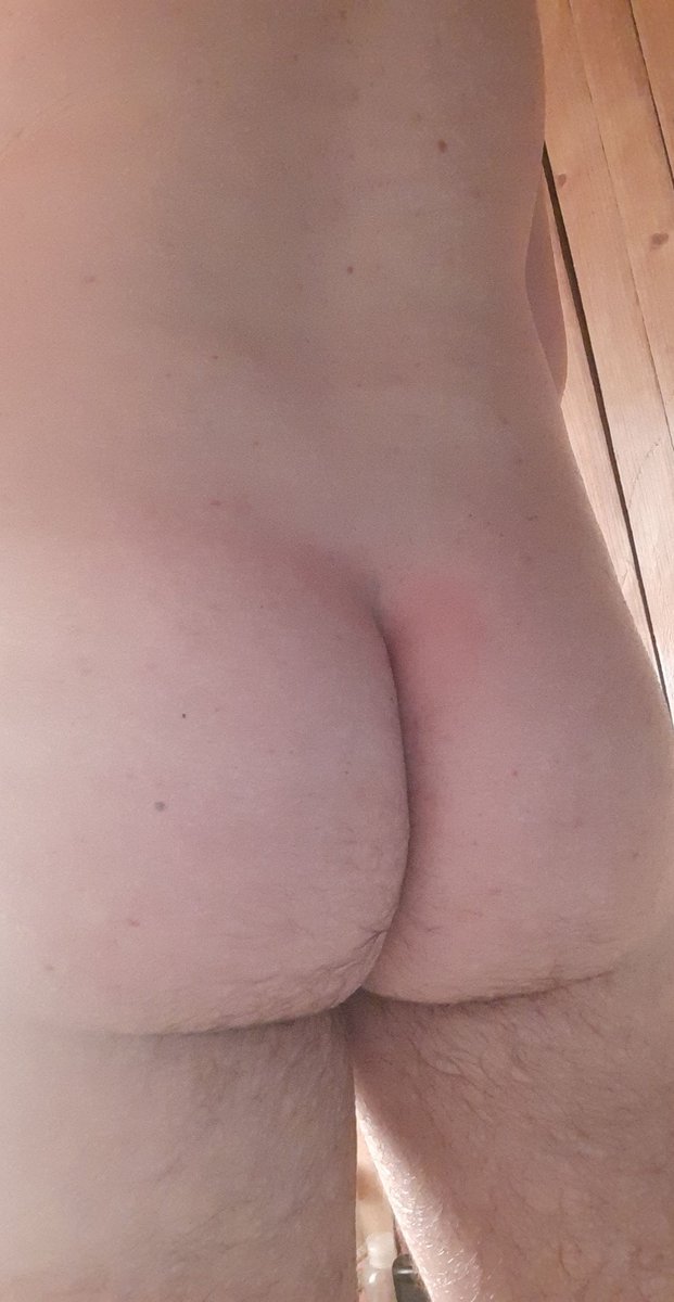 OnlyfansCute's tweet photo. RT if you want whats in this pic... 
Also check out my OF https://t.co/3czQnkfXXm
#gay #bottom #gaybottoms #ass #nudes #hot #sugardaddy #onlyfans https://t.co/LPkLzWfw2a