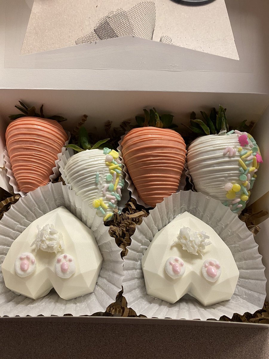 What a sweet surprise from one of my students! Thank you so much! ❤️ #sweet <a href="/DCAComets/">Dr. Carreon Academy</a>