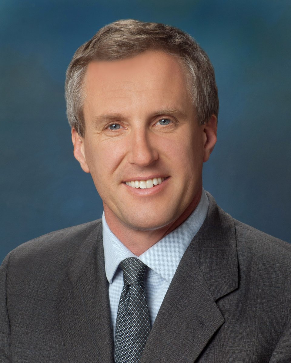 Veloz welcomes <a href="/ChairHochschild/">David Hochschild</a> from <a href="/CalEnergy/">California Energy Commission - ⚡#CalEnergy</a> as the new Public Policy Board chair! "As chair of the Public Policy Board, I am excited to partner with the rest of the Veloz team to help accelerate our transition to a clean transportation future." ⚡