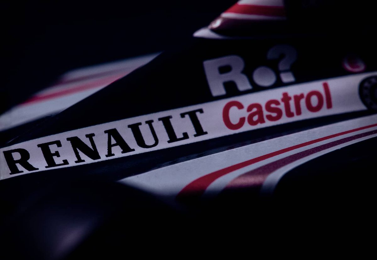 daniinter77's tweet photo. Foto macro del FW 19 que llevó Jacques Villeneuve en 1997 y con el que se proclamó campeón del mundo. Mola ver los detalles de este tipo de coches de colección!! #43vecesmaspequeños #Formula1 #FormulaOnecars #carscollection https://t.co/RPXGwgXDDd