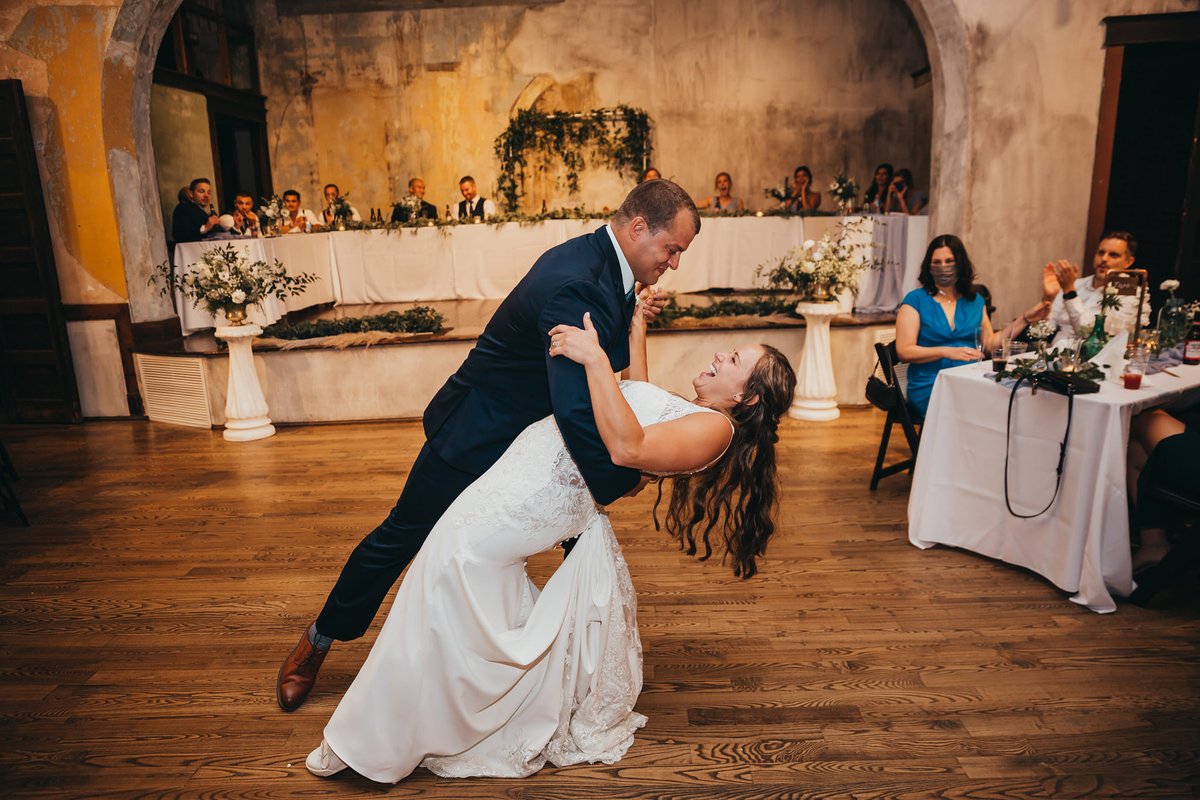 Neidhammer's tweet photo. "It's amazing how one day someone walks into your life, and suddenly, you can't remember how you lived without them."
#neidhammerwedding #indywedding #indybride #weddingday 
📸: Lane Lewis Photography https://t.co/k0flHUzFSn