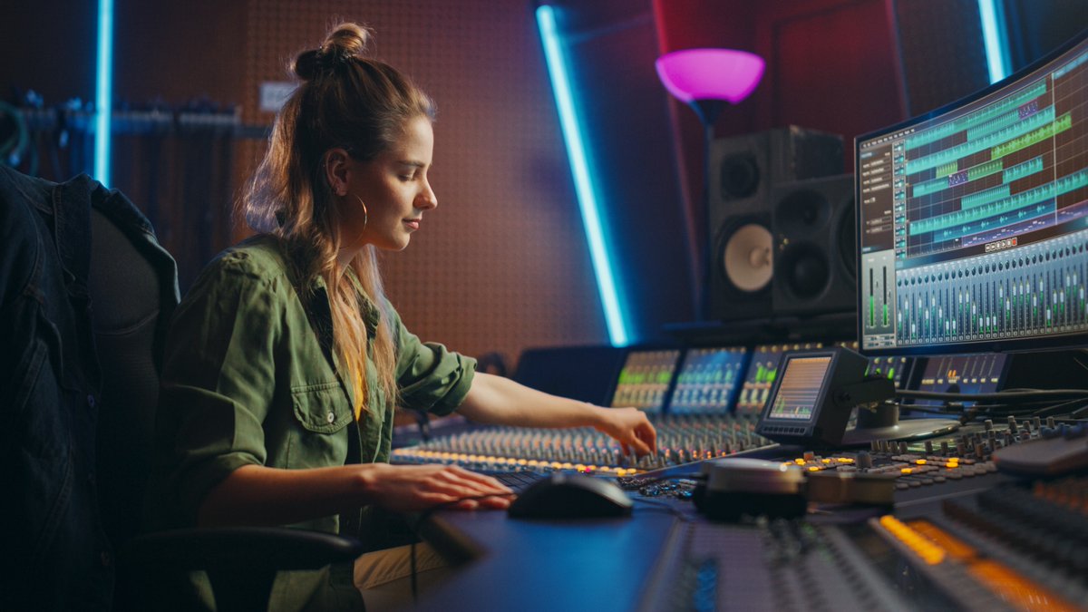 UKMusicJobs's tweet photo. Freelance #DJ & #MusicSoftwareTutors required.
Must have advanced knowledge/experience of #DJTechnology & #Ableton.
Would suit #London based candidates looking a few days per week.
Apply: https://t.co/C6lyZ6oOGz
#UKMusicJobs #MusicJobsUK #MusicJobs https://t.co/ipBwKEIagL