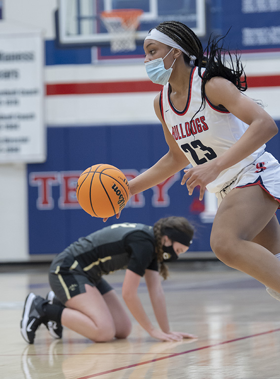 F Stop Jock Media (@jock_stop) on Twitter photo Congrats to Miya (Giles-Jones) on getting an offer from Rutgers!!! An offer SO GOOD, even Gray's Creek has to give its respect! LOL
<a href="/FTSATHLETICS/">FTSAthletics</a> @mbuckks <a href="/910Preps/">910Preps</a> <a href="/FTSOfficialPage/">Terry Sanford High</a> <a href="/fayobserver/">The Fayetteville Observer</a> Congrats to Miya (Giles-Jones) on getting an offer from Rutgers!!! An offer SO GOOD, even Gray's Creek has to give its respect! LOL
<a href="/FTSATHLETICS/">FTSAthletics</a> @mbuckks <a href="/910Preps/">910Preps</a> <a href="/FTSOfficialPage/">Terry Sanford High</a> <a href="/fayobserver/">The Fayetteville Observer</a>