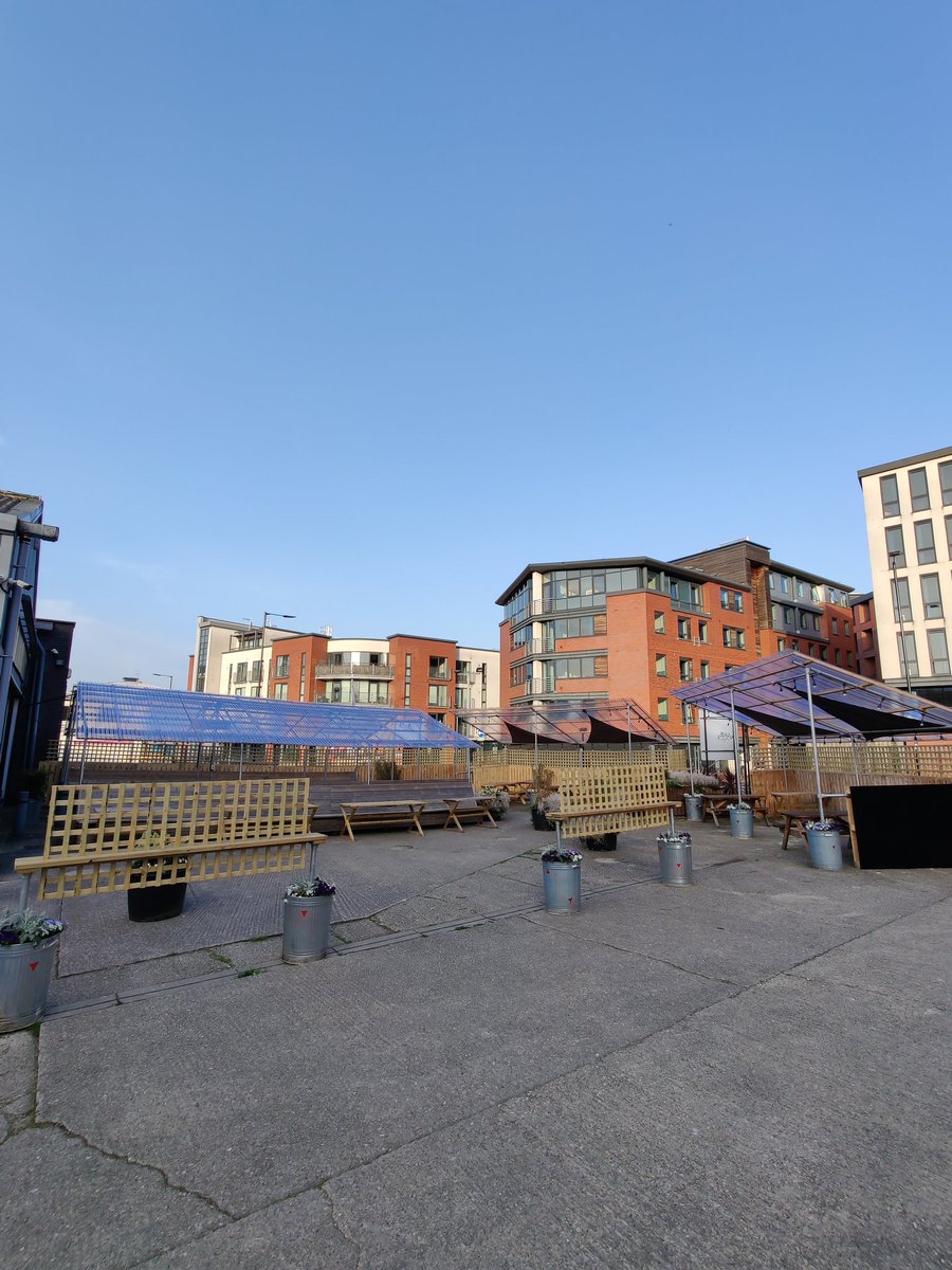 TripPointBrew's tweet photo. Bit heartbreaking to see our beer garden empty on a day like today. But the benches are being varnished, the lights are going up, it's all starting to come together. 

Are you as excited to drink beer as we are to serve it to you? https://t.co/UncSZ5jgxX