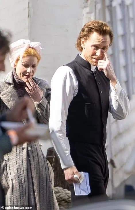 maryensenada's tweet image. CON SOLO VERTE ESTOY EN EL CIELO... ❤❤❤❤❤ #WilliamRansome #TheEssexSerpent #TomHiddleston