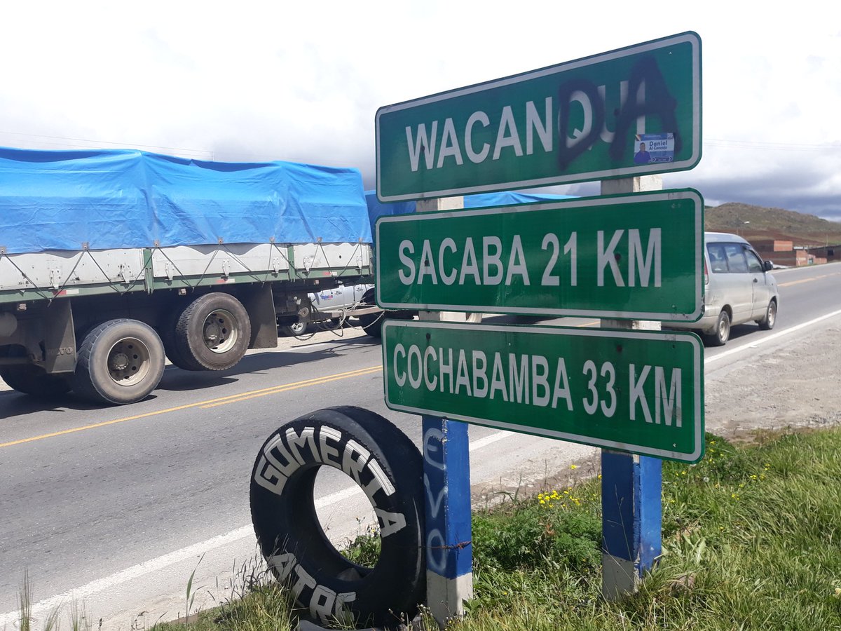 EspinozaSanti's tweet photo. El universo #Marvel lo está invadiendo todo. En el camino #Cochabamba-Santa Cruz, algún fanático de #PanteraNegra y su finado protagonista ha rebautizado el pueblo de Wacanqui como #Wacanda. https://t.co/qWIYjYeLR8