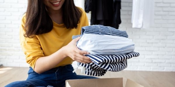panoramanow's tweet photo. The Best Ways To Get Rid of Your Clothing — PanoramaNOW Entertainment News https://t.co/SmjO4L0hTQ via @panoramanow #HomeImprovement #LessClutter #Giving #DeCluttering #Refreshing #ReduceStress https://t.co/Ge65M8EIqF