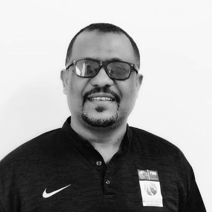 duranfarah's tweet photo. إِنَّا لِلَّٰهِ وَإِنَّا إِلَيْهِ رَاجِعُونَ

Shocked and sad to hear about the loss of my friend Omar Abdulkadir Barajab. 

Barajab was an exemplary athlete, a legend, an icon and inspired many Somalis. Sending condolences to his family and loved ones. 

Nabad ku Lad. https://t.co/jsPV5IKwHR