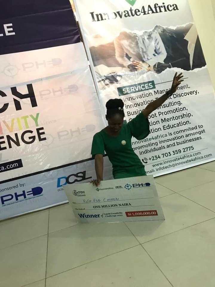 tv_awarra's tweet photo. Congratulations, Ruth Ede from Awarra, Ohaji - Imo State! #Innovate4Africa Grand prize winner. 

She won with the start-up she founded as an undergraduate #Scratop  - a bio-organic start- up

#Ruthie we are proud of you. https://t.co/cQUKZaOQRg