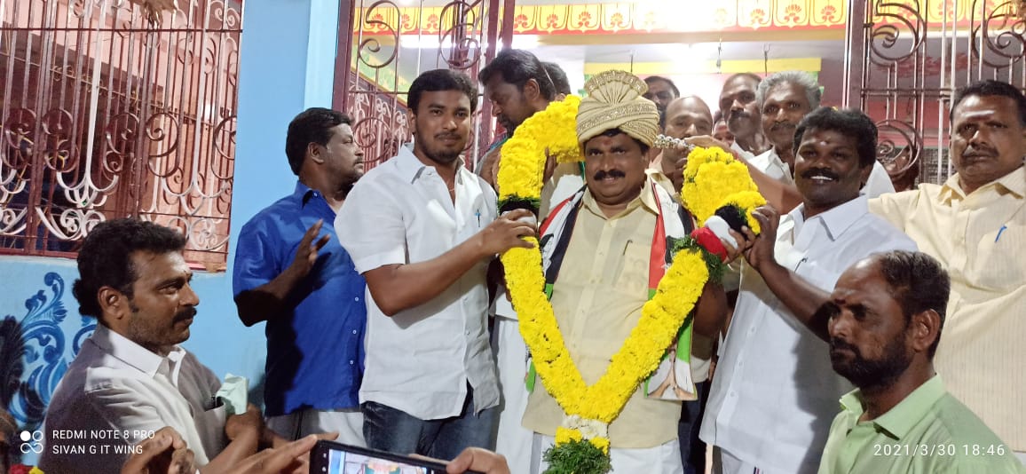 VtAjithkumar's tweet photo. உசிலம்பட்டி தொகுதியின் வெற்றி வேட்பாளர் கழ�� அமைப்புச் செயலாளர், மதுரை புறநகர் தெற்கு மாவட்ட கழக செயலாளர், உசிலை தொகுதியின் செல்லப்பிள்ளை திரு.#இ_மகேந்திரன்.,https://t.co/UY8vZ6nZrb., அவர்களுக்கு  மாமரத்துப்பட்டி கிளை கழகம் சார்பில் சிறப்பான வரவேற்பு அளிக்கப்பட்டது https://t.co/dgdOdGpvop