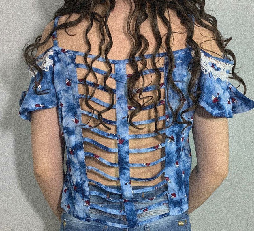 As novidades não param aqui na nossa loja. Essa blusinha MARAVILHOSA é mais uma das peças destinadas a abrilhantar o seu ano! 🥰

#VemPraCousins