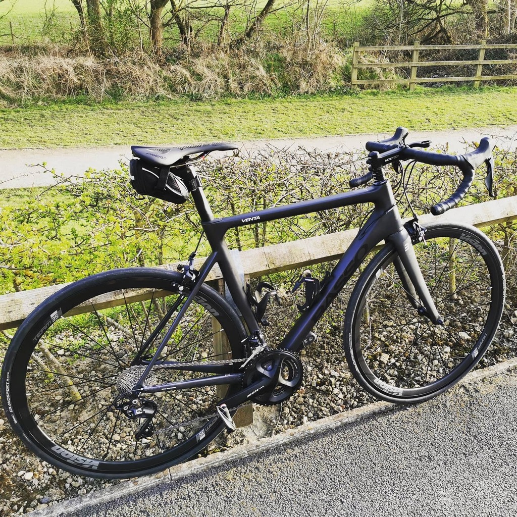 SiShering's tweet photo. First ride on the new bike, wow love it. Feels so smooth and looks awesome and glorious weather to go with it. Hand built by Racescene #newbike #newbikeday #basso #bassoventa #bassobikes #racescene #cycling #ilovecycling https://t.co/9a1Opf4l0d