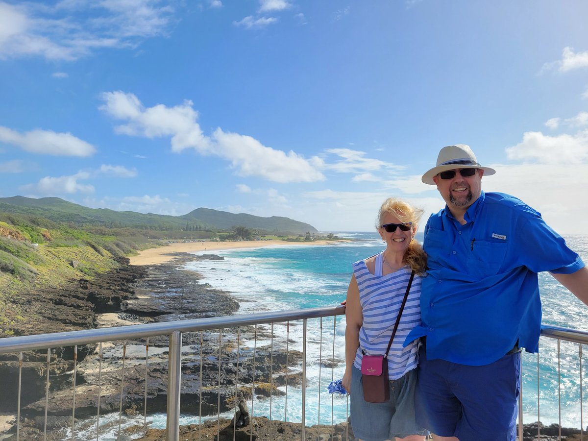 Albyrum's tweet photo. Enjoying the beautiful scenery and friendly people of Hawaii. Halona Blow Hole
https://t.co/koDhGGbuFO https://t.co/Mms94QsE1Y