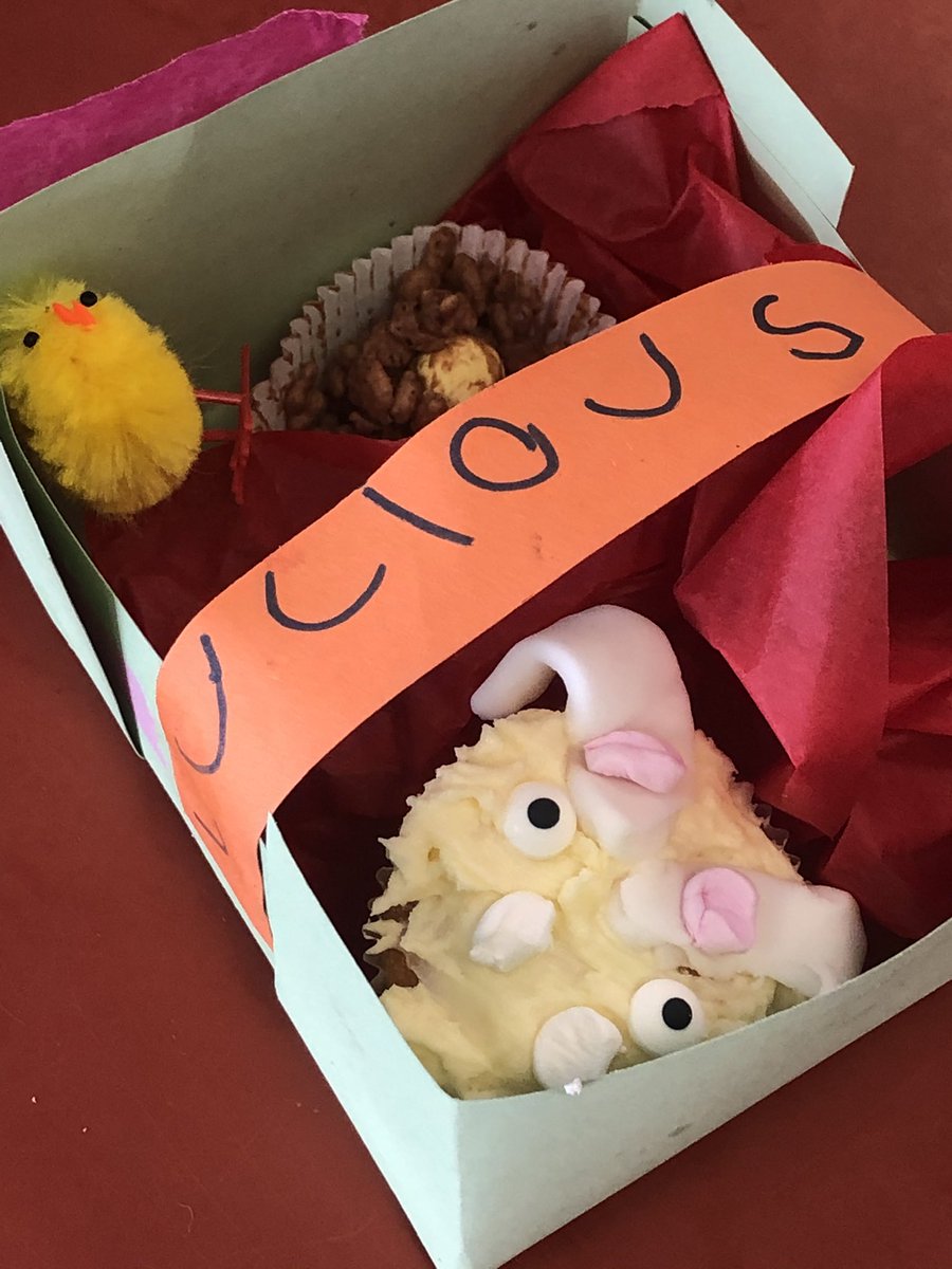 gilly_she's tweet photo. A little π¬ has enjoyed showing off his Easter basket and cakes tonight π @scargill_school #yummycakes #alwaysreadyforaspidermanpose https://t.co/qX2leISmvc