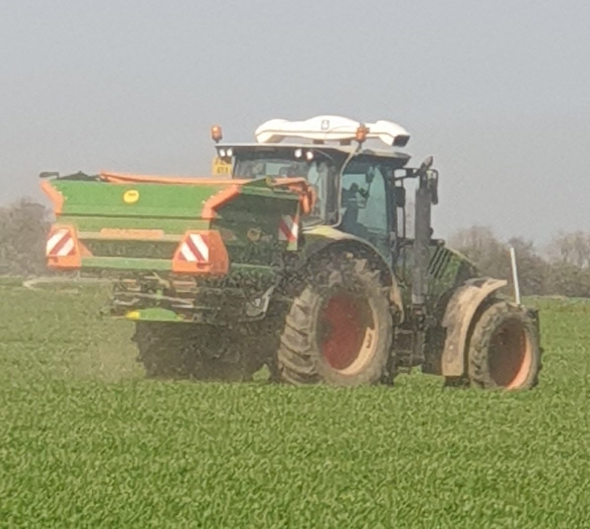 sunkfarmer's tweet photo. Hell of a day today with the fert spreader. We've covered 292ha been absolutely perfect for this job, we wouldn't have had it better if we'd ordered it. Almost flat calm #spoton @CLAAS_UK @CLAAS_Eastern @Amazone @TrelleborgWheel #yaraNsensor #Arion650 #clubhectare #sunkisland https://t.co/Jv20ltD1oP
