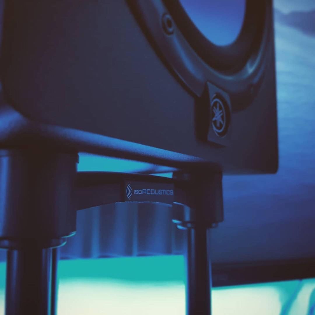 IsoAcoustics's tweet photo. Welcome to the family @brpassoni 👏🏻
・・・
@isoacoustics 🔥🔥 new setup upgrade!! #iso155 #yamahahs7 #isoacoustics #studiogear #monitorstands #studiomonitors #studiolife #studiogear #homestudio #homerecording #recordingstudio #repost https://t.co/tTZ3qovpke