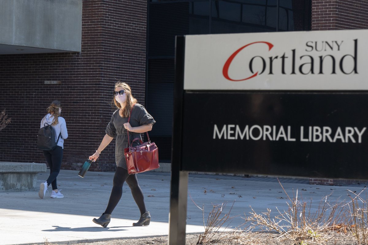 suny_cortland's tweet photo. Another beautiful spring day in Cortland! #RedDragonSafe https://t.co/MWlXiv2n2W