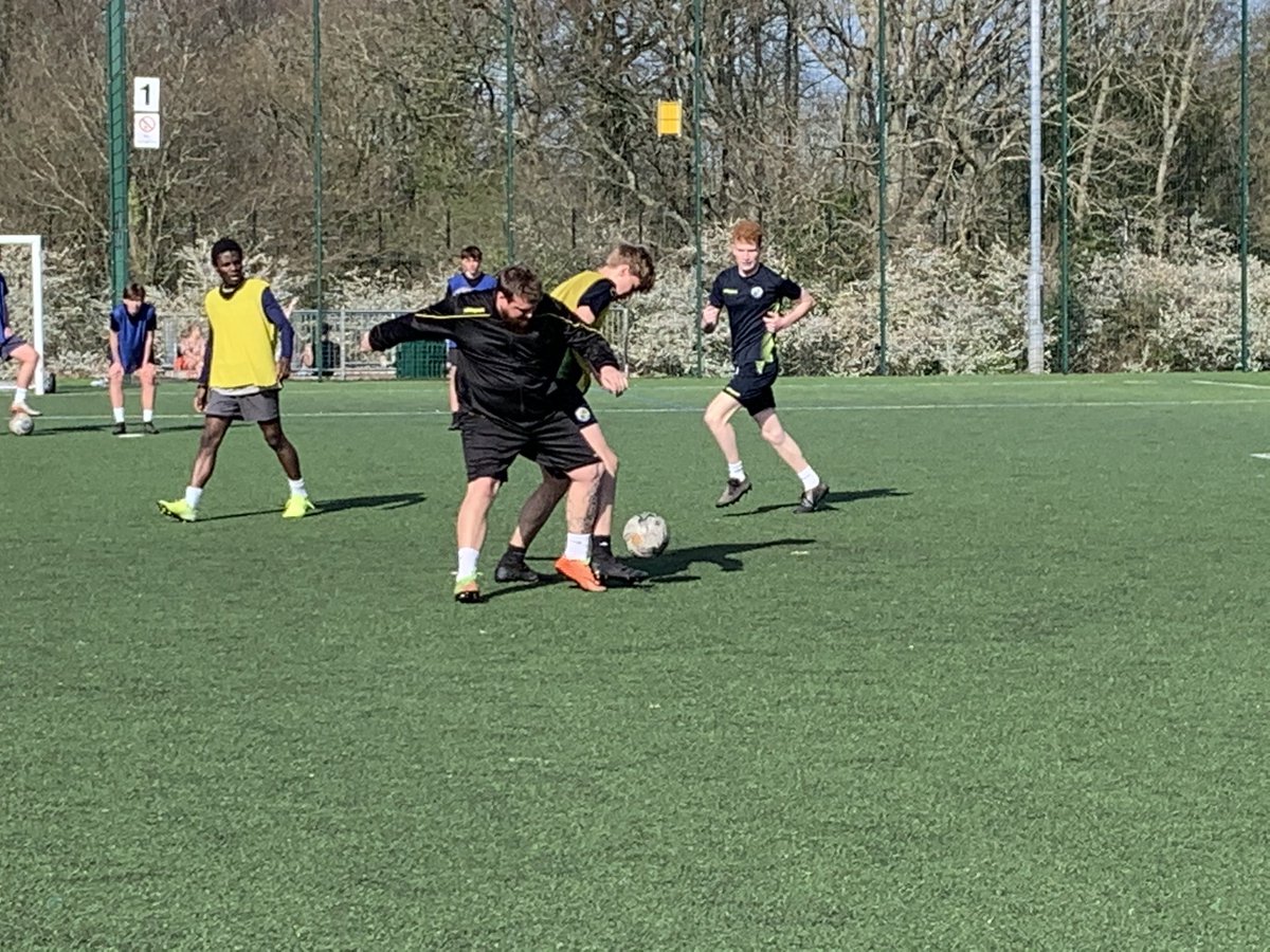 HWFCAcademyHSDC's tweet photo. 📸 | Some more images, after a nice warm afternoon session. #Be_hsdc #COYH https://t.co/DysYLUnTbZ