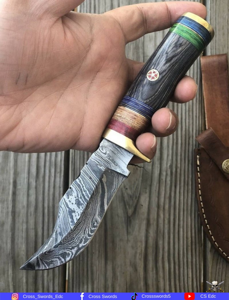 CrossSwords5's tweet photo. Custom Hand forged Damascus Steel Hunting Knife 
Unique &amp; Antique Style Handle 🔪⚔️

Fixed Blade Knife
Overall Length : 8"inch
Handle Length: 4"inch
Blade Length: 4"inch

#knivesmaker #knives #knife #knives 
#damascus #damascusknife #damascusknives #knive4sale #halloweengifts https://t.co/nS6Cf0Fxkb