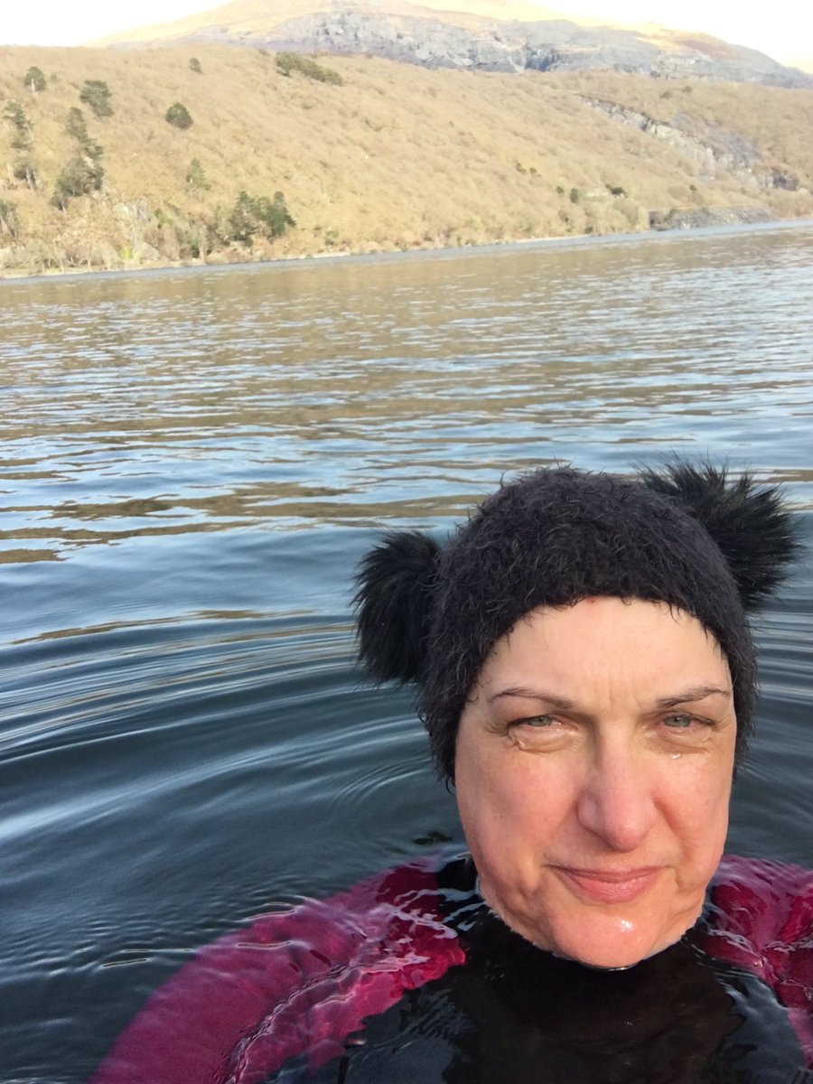 alisonmercer16's tweet photo. Taking a break from editing. Not long to go now..... swimming every day in lake Padarn: clarity of thinking❤️and #warmdata #textilethinking https://t.co/piuG61K3sU