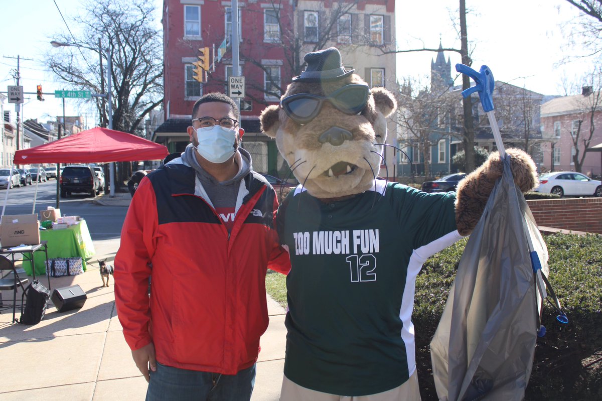 MuchZoo's tweet photo. We saw a lot of familiar faces at the South of Penn kickoff cleanup! Together we make the community a better place. https://t.co/7q9MpVa74z