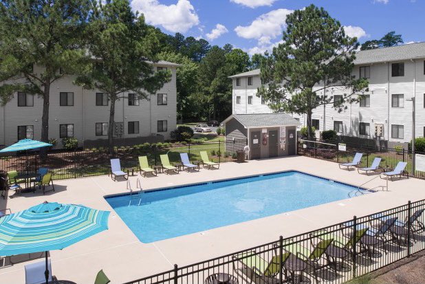 As the weather here gets warmer, lounging by the pool sounds better and better! Check out our resort style pool here at University Park that’s open year round! #pool #SummerVibes #relaxation #lovewhereyoulive #ecu #apartment