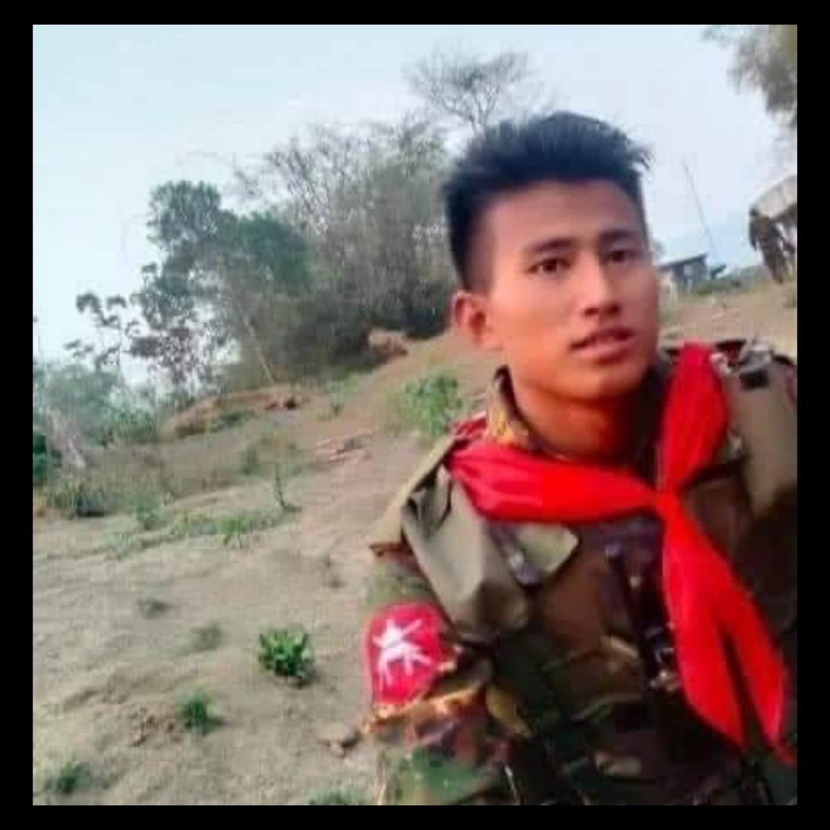 EaNhi1's tweet photo. A soldier wrote on@Facebook; 
"I heard the number of deaths 
 in south dagon 
 reached nearly 100? Told u so"
"Let me remind you. 
 You will be crying 
 when you won't be able to retrieve 
 ur friends' dead bodies"
"Spring revolution is 
 gaining momentum.. 
 in number of deaths" https://t.co/IFKRbaiUlE