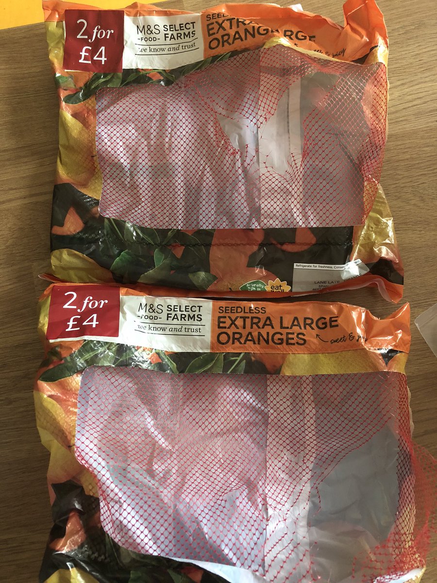 d1anam1ller's tweet photo. @marksandspencer can you please stop selling your oranges in these bags? You may want to consider the alternative of having a label saying “8 oranges for £4” https://t.co/z2EfqAiAwt