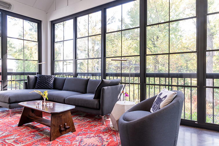 STLHomesMag's tweet photo. Wall to wall windows and expertly chosen furniture makes this four seasons room a joy year-round. 
Builder: REA Homes
Interior Design: Stacey Galt
Architect: Mainline Group Architecture
Photographer: Anne Matheis
.
.
.
#stlhomes #fourseasonsroom #sunroom #windows #interiordesign https://t.co/AtHlzdt75z