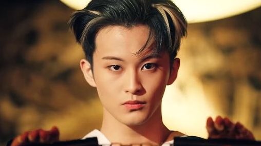 มาร์ค ลี                               มินฮยอง
มาโกโตะ                            หม่าเค่อ