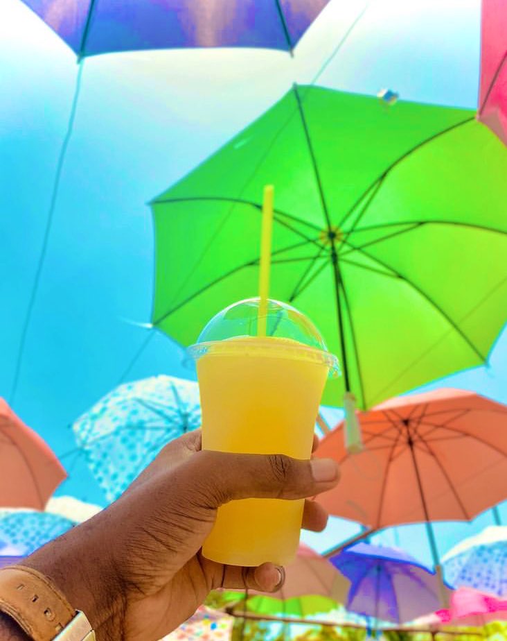 CotonouEat's tweet photo. Umbrellas ! Parapluies ! Welcome to Eat and Drink Cotonou Festival
#CotonouEat #eatdrinkcotonou #nuagedeparapluies https://t.co/FdtjRA0hX2