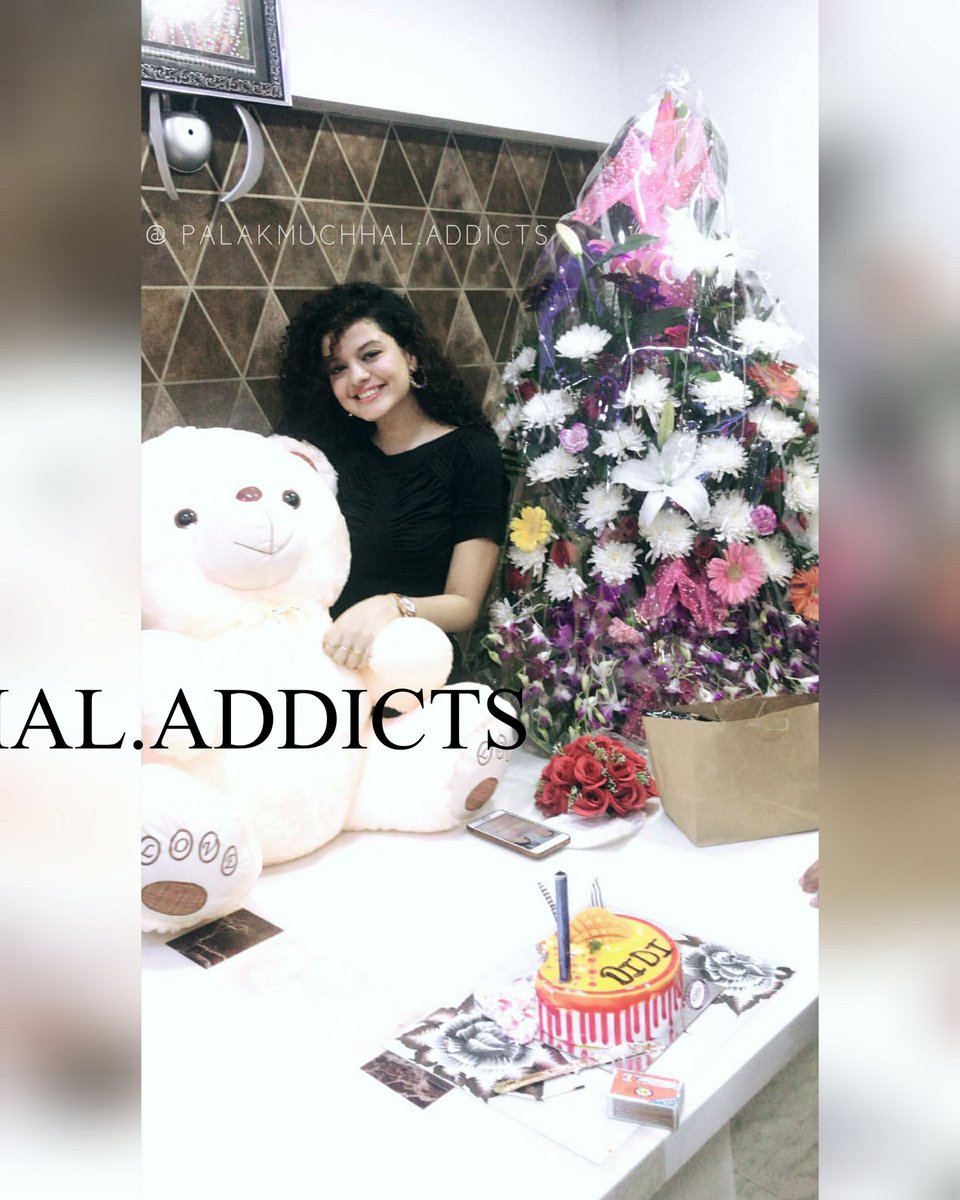 pm_addicts's tweet photo. Happy Birthdayy LIFE 🎂
.
.
#HappyBirthdayPalakMuchhal 
@palakmuchhal3 #mylife 
#palakmuchhaladdicts https://t.co/X3Y35aZ4ic
