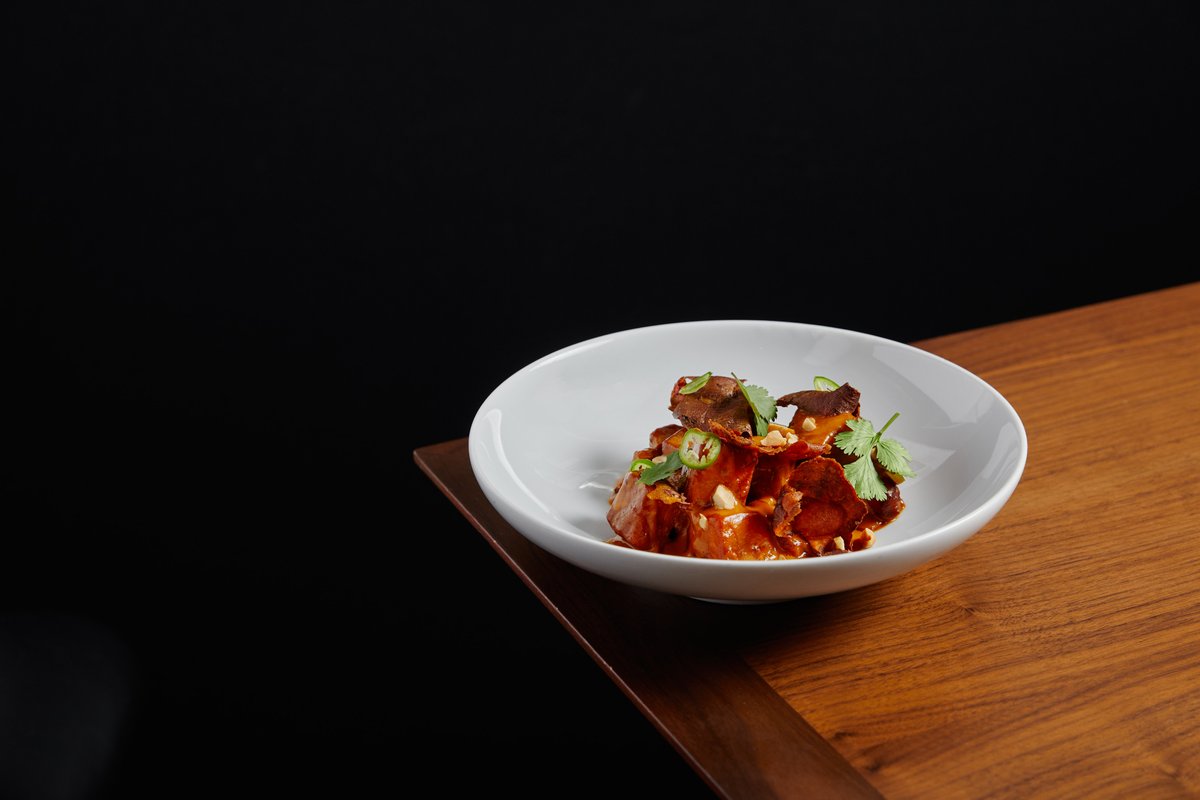 intersectNYC's tweet photo. Our 5th restaurant-in-residence with @TheGrey_MB will come to an end April 4th. Don’t miss your chance to order from our set 3-course vegetarian menu to try our sweet potatoes prepared with peanut butter, ginger and fenugreek. #IntersectNYC #IntersectByLexus https://t.co/5EEhaogUiw