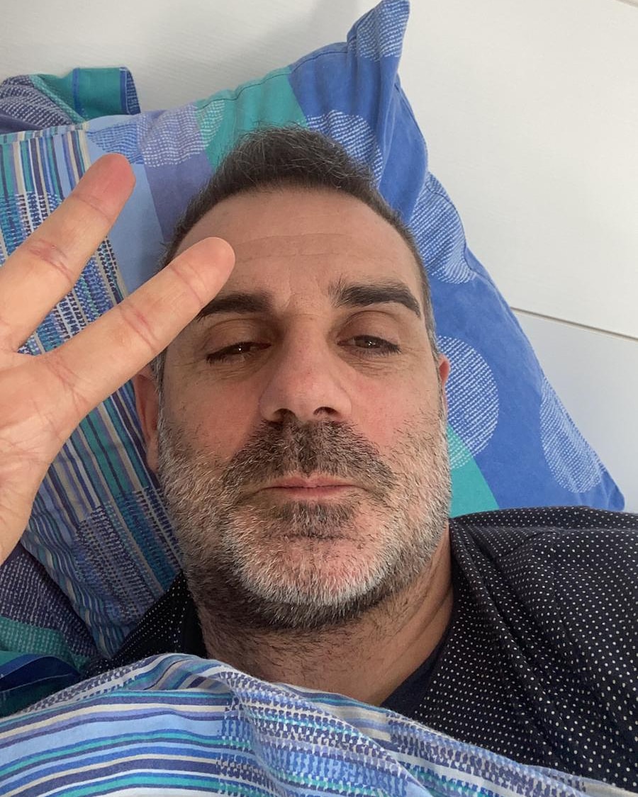 Sorrentino's tweet photo. Il #Covid mi ha fatto gol! ☹️ Sono a letto e spero di uscirne presto. Un abbraccio a tutti. Ste 🙏 https://t.co/ylBshyzHp2