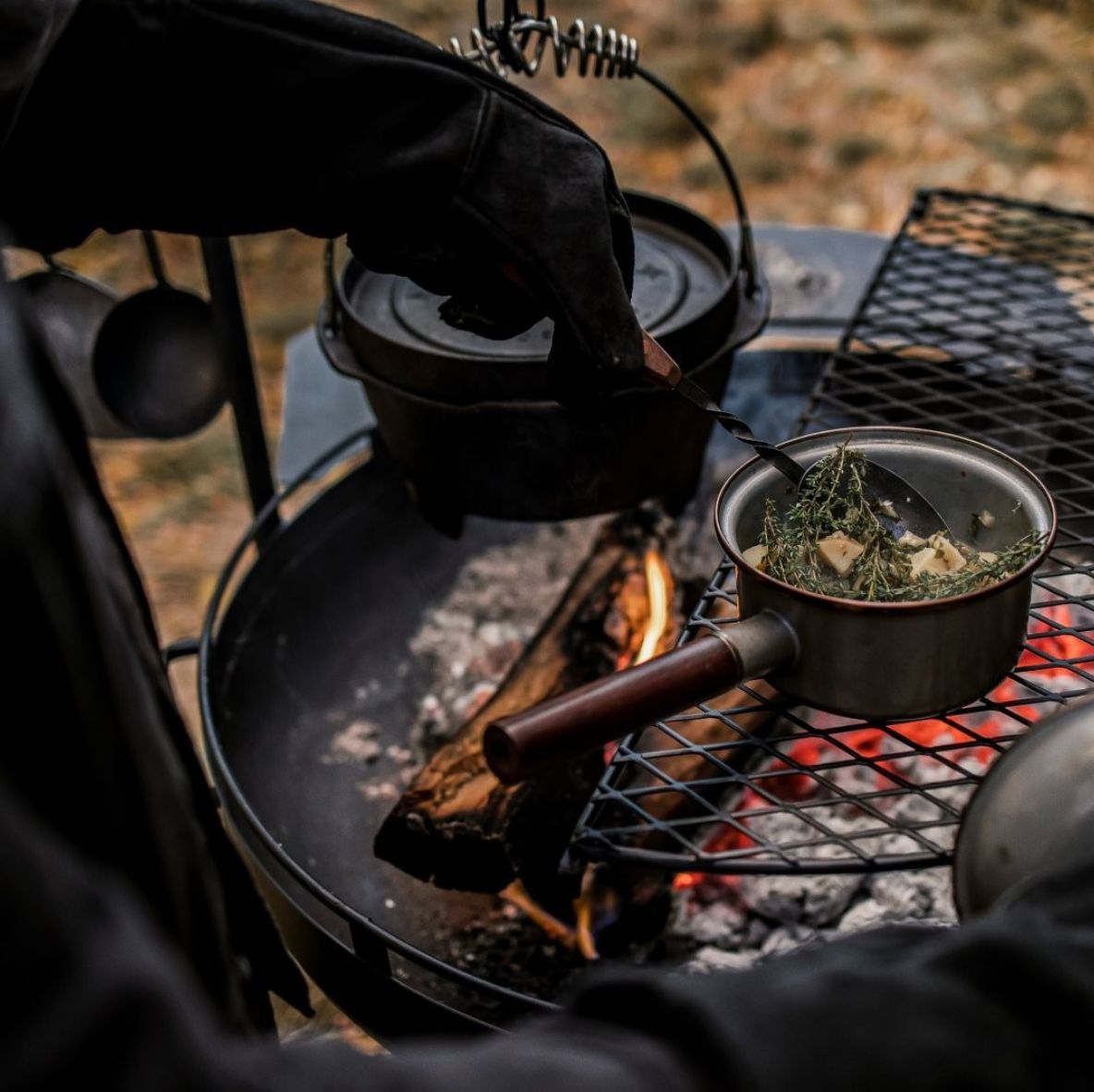 RuckifyRV's tweet photo. It's time for our tip of the month! Before using pots over the campfire, soak the outside of the pot in warm water and dish soap for 10 minutes, let the pot air dry and wipe with a damp cloth after use. Soot be gone! https://t.co/C8spRGOEUv