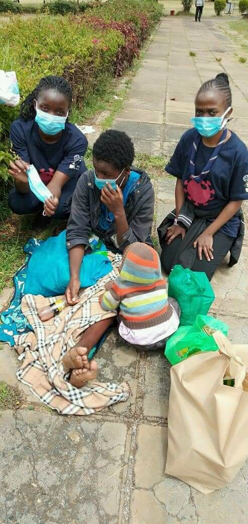 KenyaGirlGuides's tweet photo. THE GIRL LED COVID-19 RESPONSE TEAM☘ was in Posta Watamu, Kilifi County, and Nairobi CBD.
 It was a successful day as both teams were raising awareness about COVID19 and donated masks, soaps to help maintain proper hygiene practices during this period. 
#kgga
#yessgirls https://t.co/SP2ExH8KAI