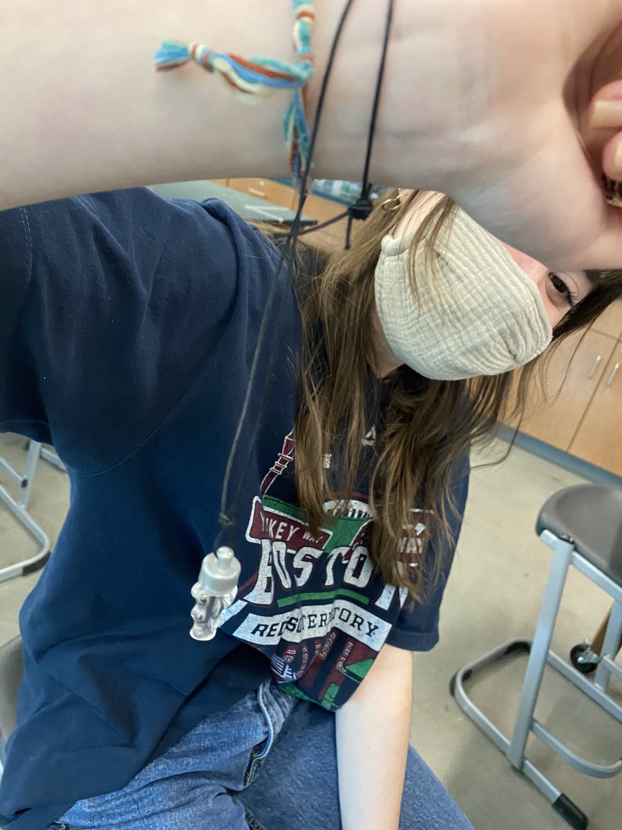 LazareScience's tweet image. Today our @JhsJags Biology scientists extracted their 🧬 and procured it in a pocket for that special one @BioRadEducation #jagscience #nottodaycovid #tuesdayvibe #dna #DNA
