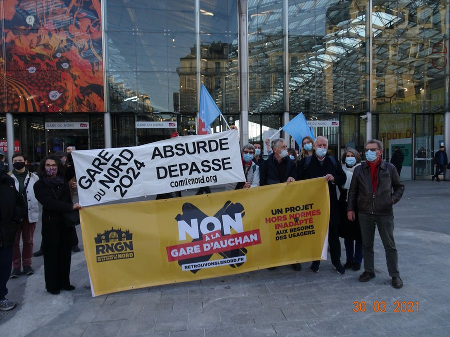 10Ecologie's tweet photo. En CA #Paris10, Ulf Clerwall rappelle notre opposition au projet de rénovation consumériste de la gare du Nord, témoin d’une ère révolue. L’ouverture vers le nord n'est pas acquise. Le comité de suivi ne doit pas intégrer uniquement les parties qui y sont favorables. https://t.co/vEiupJChy9