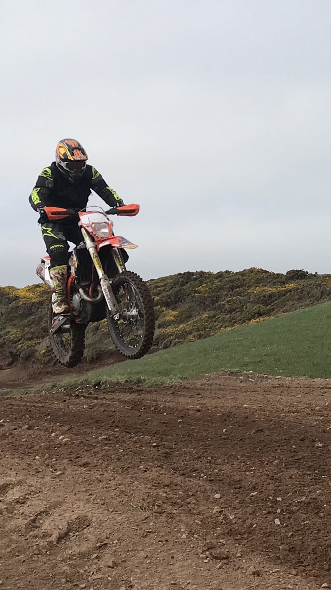 MotorCarr's tweet photo. mint day on the bikes cheers Texas Will @jm130tt @CraigCook111 https://t.co/HQctm6UbQs