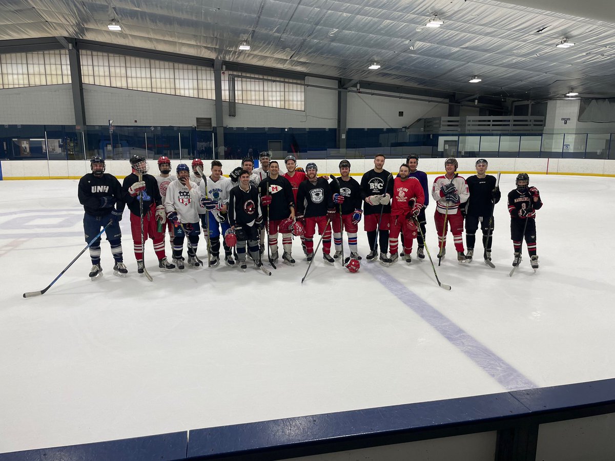 Mascohshockey's tweet photo. Happy 24th Birthday Garrett!!!
Love to see old teammates and friends getting together! 
Skaters ranging from Class of ‘13 to ‘22 (@JoshBrann11 @ogradychris2 ) #mascohockeyfamily https://t.co/3W9Pcnn0ks