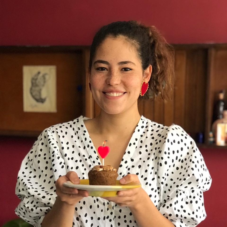 maussiana's tweet photo. Así llegaron los 29... 
Esta foto es un agradecimiento infinito a quienes me dieron todo su amor en este día, a pesar de las mil contradicciones que me genera cumplir años. 
Solo amor y gratitud para ustedes. https://t.co/r9LhrInPI8