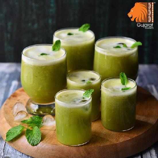 Kulwind73870210's tweet photo. Gujrati Style Kachi Keri Panna 🥭
(Raw Mango refreshment)
Aam Panna is a #goodsource of Vitamin B and C. It prevents digestive system. It is a #indiandrink which is prepared with raw mangoes, sugar, mint leaves& spices.
#HealthyLife #happysummer
#recipe https://t.co/VSxhZK5i7H https://t.co/vbVS0pJN2f