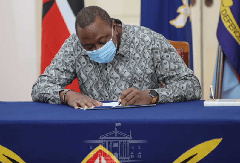 citizentvkenya's tweet photo. Parents who apply for adoption of children will now get one month leave with full pay https://t.co/sTS3WFRklU https://t.co/vbDeMoouGy