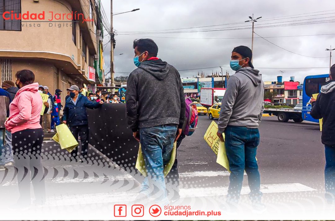 #NOTICIA 🚨

Moradores del sector de Huachi Chico manifiestan su inconformidad y se oponen a la construcción del paso deprimido.

#Ambato #CiudadJardínPlus
#Tungurahua #Ecuador