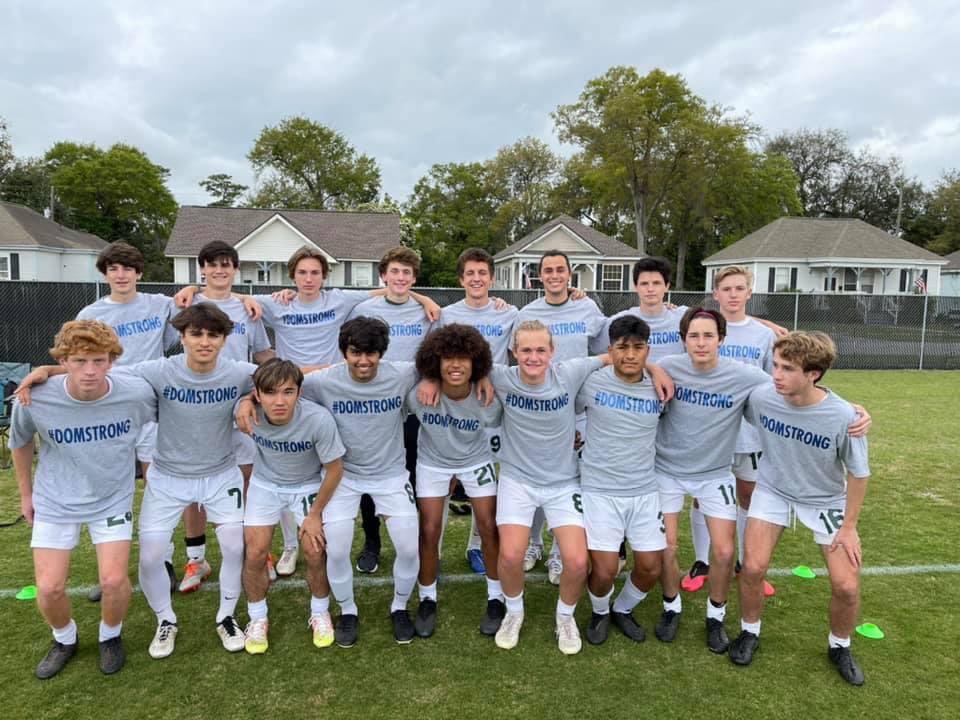 AMHSgirlssoccer's tweet image. Coach @DominicWren1 @AmhsBvSoccer wanted you to know they are #DomStrong (Hamil isn’t really a twitter guy)