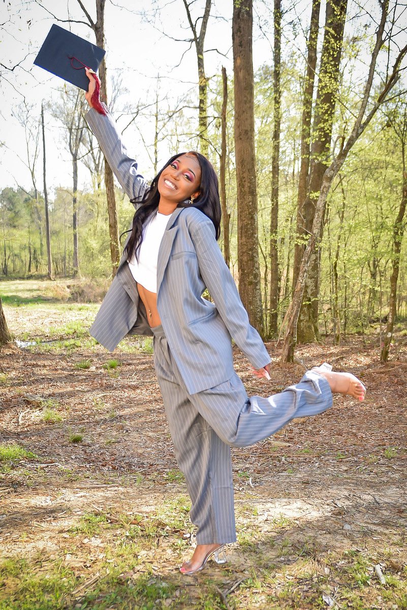 jadastokeees's tweet photo. 👩🏽🎓 First generation @Grambling1901
15 Days Till Graduation 🎉
#gramfam #gramfam21 #april15loading #tmc #blackgirlmagic #blackgirlexcellence #hbcugrad #hbcubuzz #hbcupulse https://t.co/ImrByGz3xB